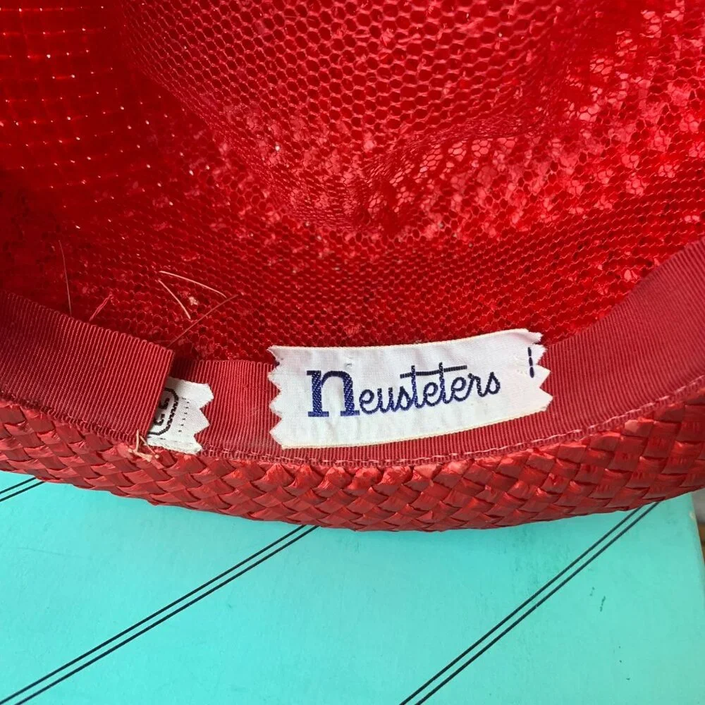 Vintage Neusteters Denver Red Straw Hat With Box size 22 Net lining w/Box Nice!
